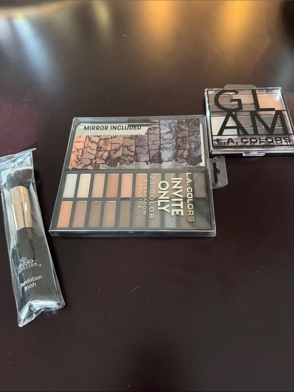 L.A. Colors Invite Only Eyeshadow Palette - Neutral Browns & Warm Neutrals set o